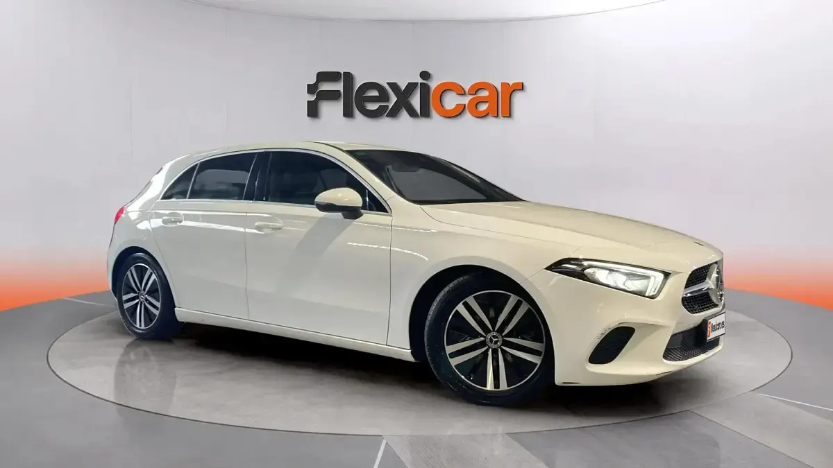 Usado Mercedes A180 116 CV (85 kW) 2022 Blanco Berlina