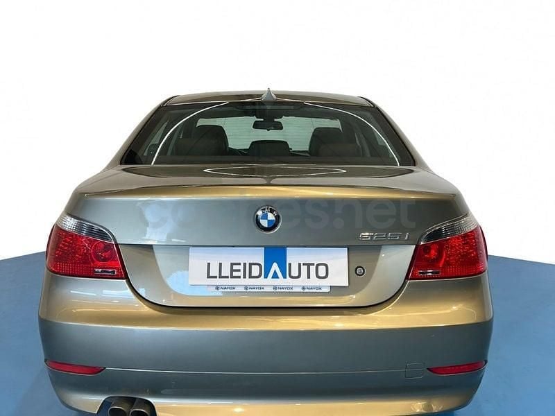 Usado BMW 525 218 CV (160 kW) 2006 Beige Berlina