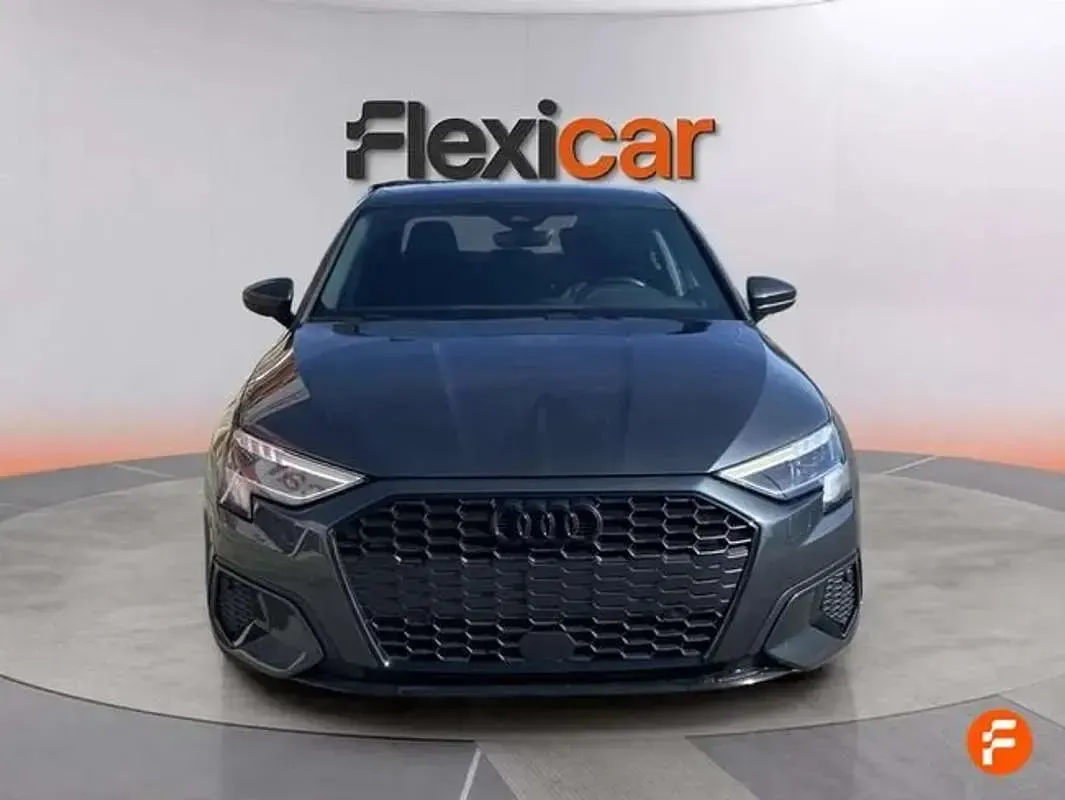 Usado Audi A3 Premium 110 CV (80 kW) 2023 Negro Berlina