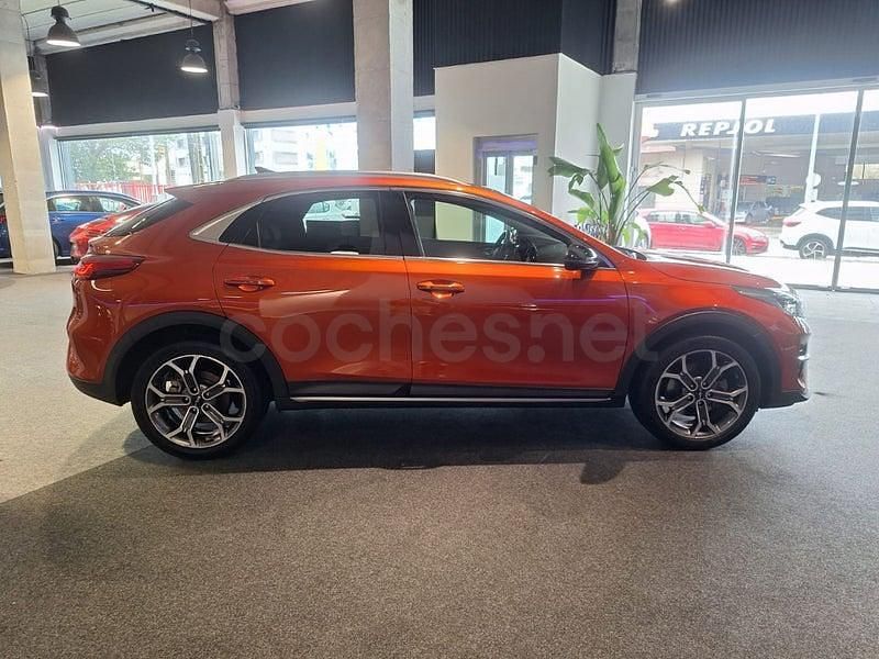 Usado Kia XCeed 141 CV (103 kW) 2022 Naranja SUV