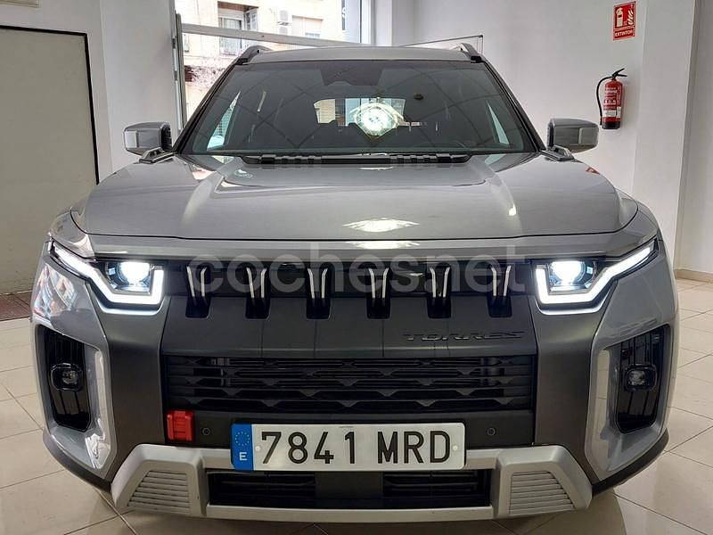 Gris / plata Usado 2024 Ssangyong Torres SUV | 28.900 € - Imagen 1/4