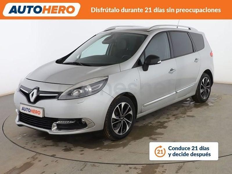Usado Renault Grand Scénic III Bose Edition 130 CV (95 kW) 2015 Gris / plata Monovolumen