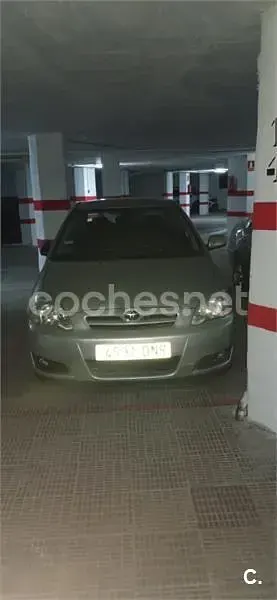 Usado Toyota Corolla Sol 116 CV (85 kW) 2005 Beige Berlina