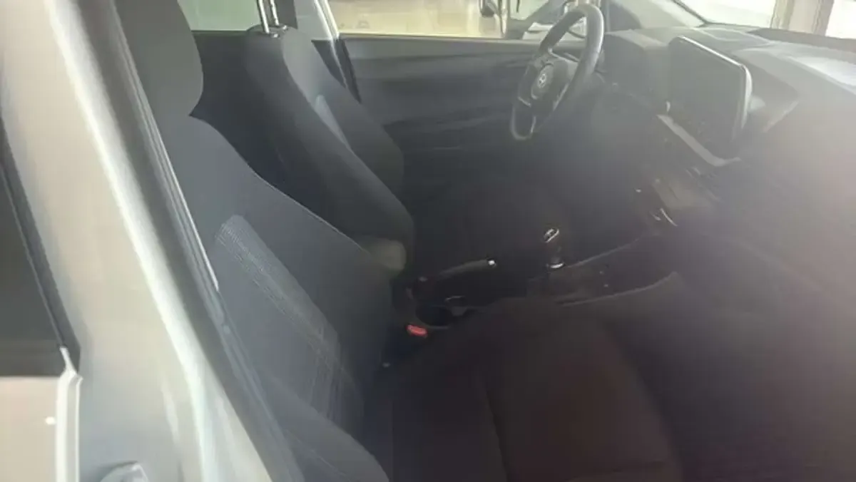 Usado Hyundai Bayon 101 CV (74 kW) 2025 Blanco SUV