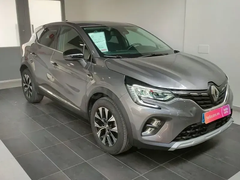 Usado Renault Captur Techno 90 CV (66 kW) 2024 Gris / plata SUV