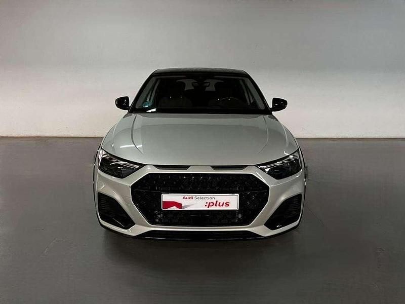 Usado Audi A1 Black Edition 110 CV (80 kW) 2023 Plateado SUV