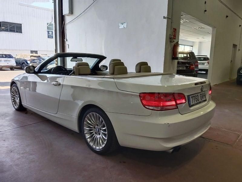 Usado BMW 325 Cabriolet 218 CV (160 kW) 2008 Blanco Descapotable