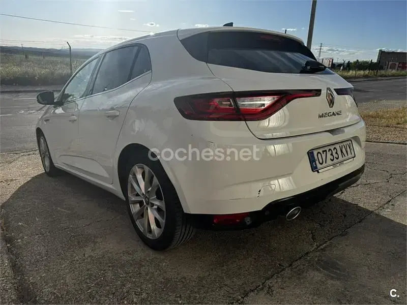 Usado Renault Mégane IV Zen 115 CV (84 kW) 2019 Blanco Berlina