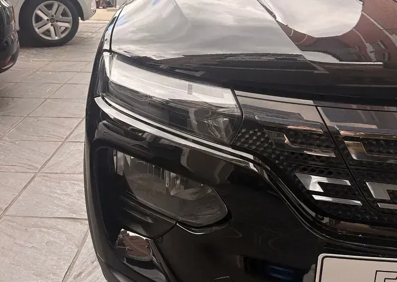 Usado Dacia Spring Comfort Plus 33 kW (45 CV) 2023 Negro Utilitario