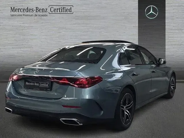 Usado Mercedes E220 197 CV (144 kW) 2024 Verde plata