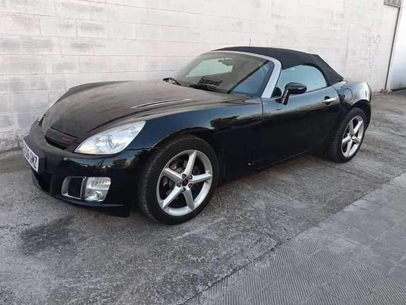 Negro Usado 2009 Opel GT Coupe | 16.000 € - Imagen 1/4