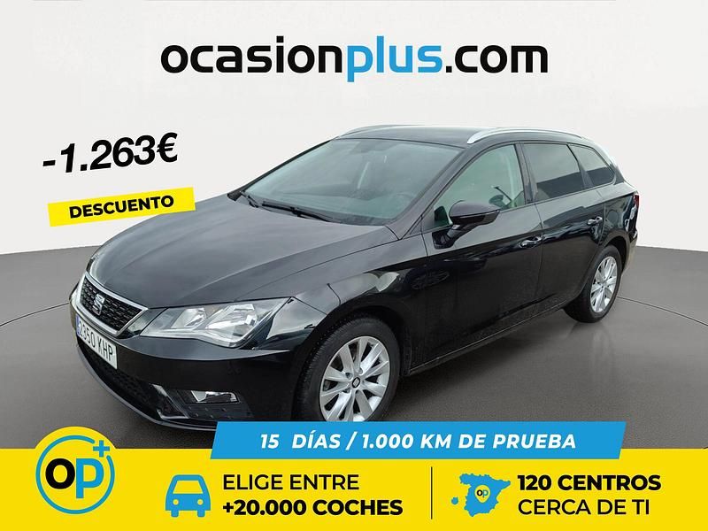 Usado Seat Leon Style 110 CV (80 kW) 2018 Negro Familiar