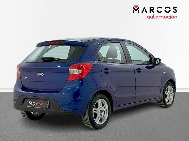 Usado Ford Ka 70 CV (51 kW) 2017 Azul Berlina