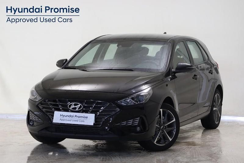 Negro Usado 2024 Hyundai i30 | 19.990 € (Precio justo) - Imagen 1/4