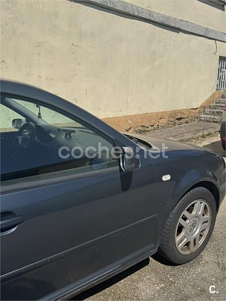 Usado VW Golf IV 110 CV (80 kW) 2002 Gris / plata Berlina
