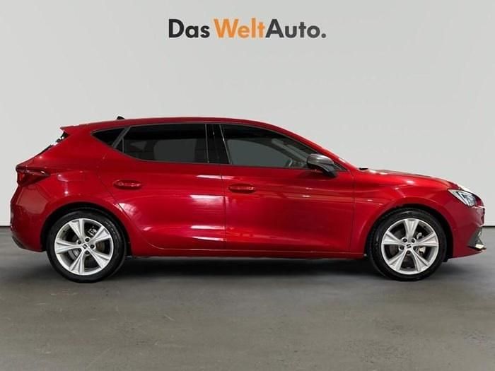 Usado Seat Leon FR 116 CV (85 kW) 2025 Rojo