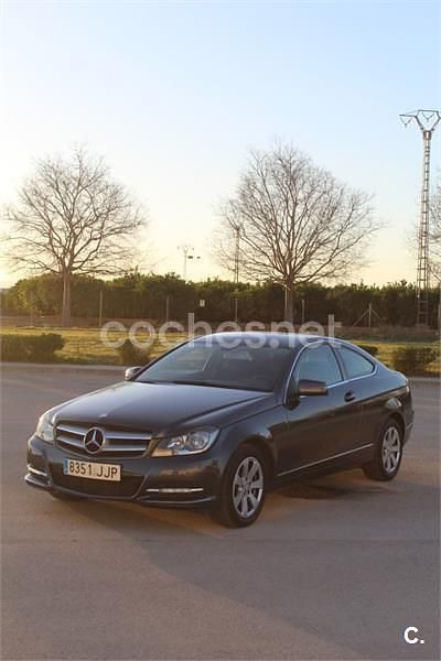 Usado Mercedes C220 170 CV (125 kW) 2013 Gris / plata Coupe