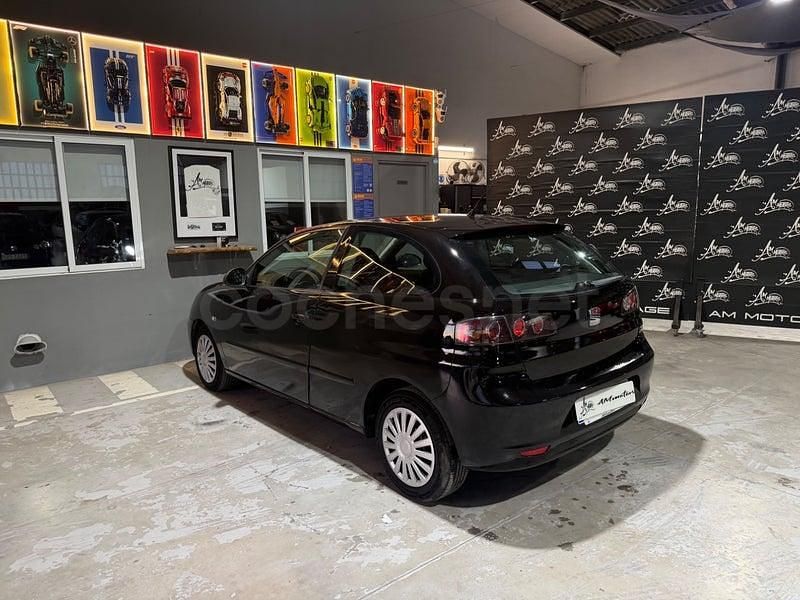 Usado Seat Ibiza Reference 75 HP (55 kW) 2006 Preto Citadino