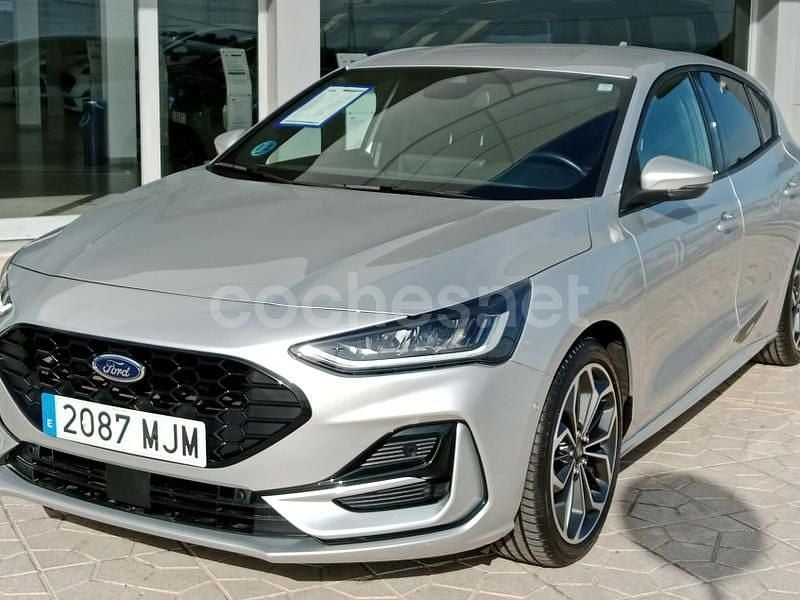 Usado Ford Focus ST-Line X 125 CV (91 kW) 2023 Gris / plata Berlina