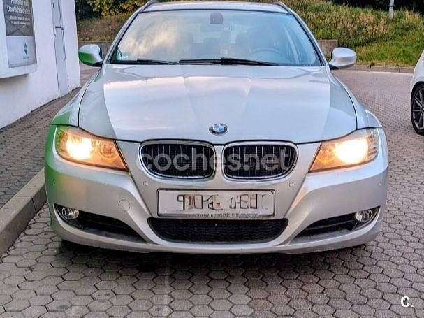 Gris / plata Usado 2012 BMW 318 Familiar | 9000 € (Precio justo) - Imagen 1/4