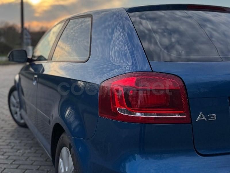 Usado Audi A3 Ambition 105 CV (77 kW) 2010 Azul Utilitario