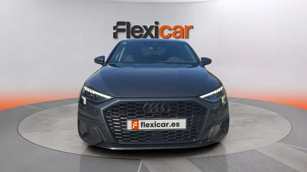 Usado Audi A3 Premium 110 CV (80 kW) 2023 Gris Berlina