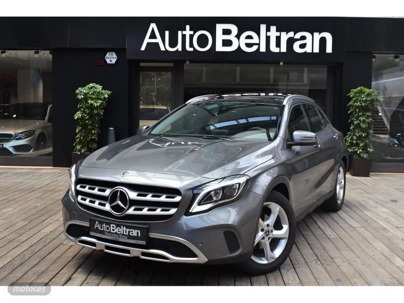 Usado Mercedes GLA200 Urban 156 CV (114 kW) 2017 Gris SUV