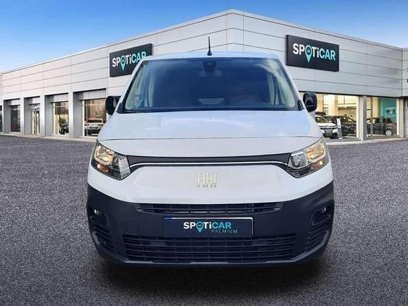 Usado Fiat Doblò 100 kW (137 CV) 2023 Blanco Monovolumen