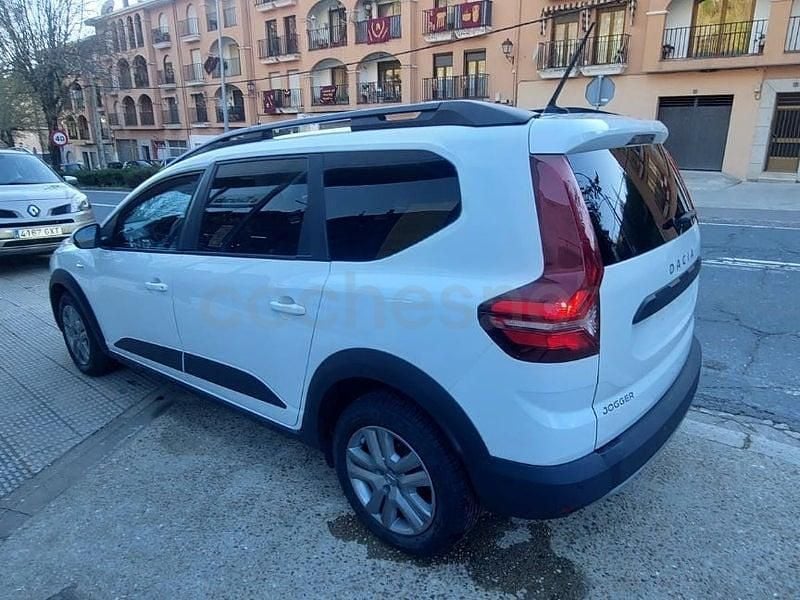 Usado Dacia Jogger Expression 100 CV (73 kW) 2022 Blanco Monovolumen