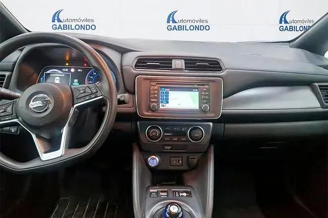 Usado Nissan Leaf Acenta 110 kW (150 HP) 2019 Preto Citadino