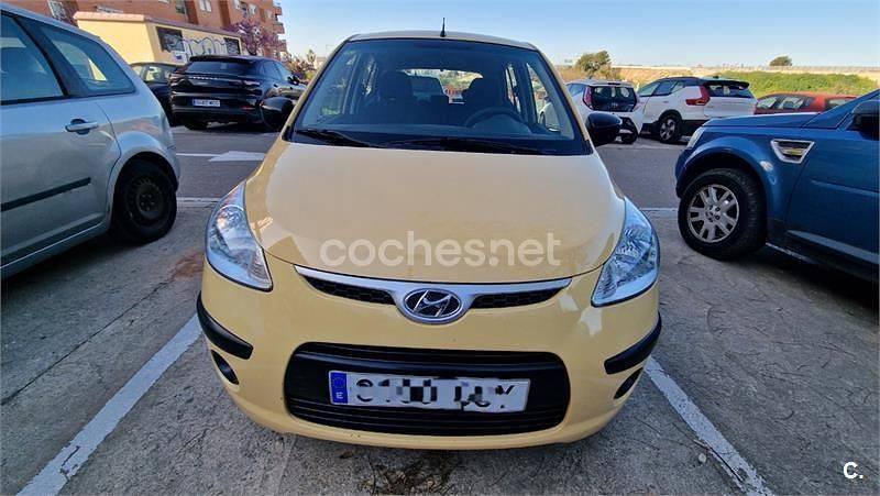 Usado Hyundai i10 Comfort 66 CV (48 kW) 2008 Amarillo Utilitario