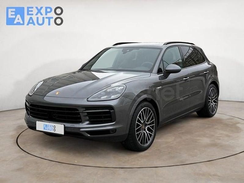 Usado Porsche Cayenne 462 CV (339 kW) 2022 Gris / plata SUV