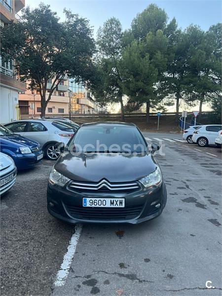 Usado Citroën C4 Seduction 114 CV (83 kW) 2013 Marrón Berlina
