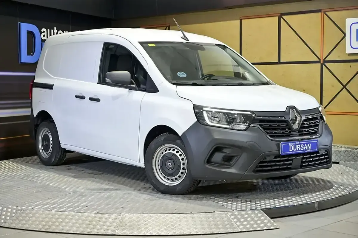 Usado Renault Kangoo 95 CV (69 kW) 2022 Blanco Monovolumen