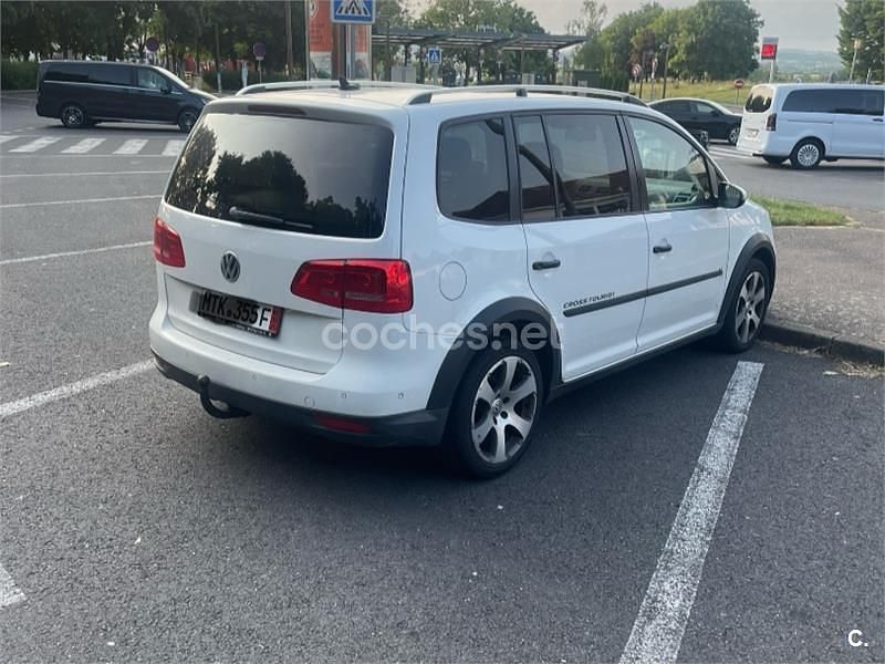 Blanco Usado 2012 VW Touran Monovolumen | 10.600 € (Precio justo) - Imagen 1/4