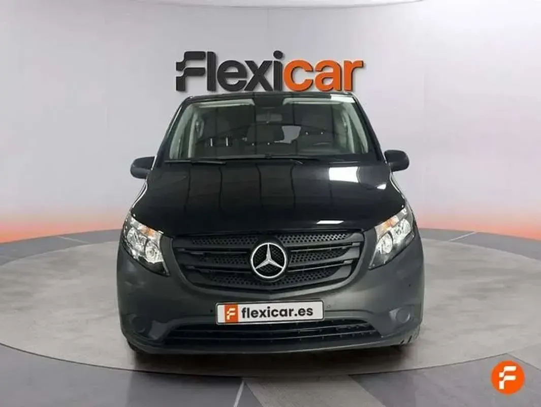 Usado Mercedes Vito 136 CV (100 kW) 2023 Negro Van