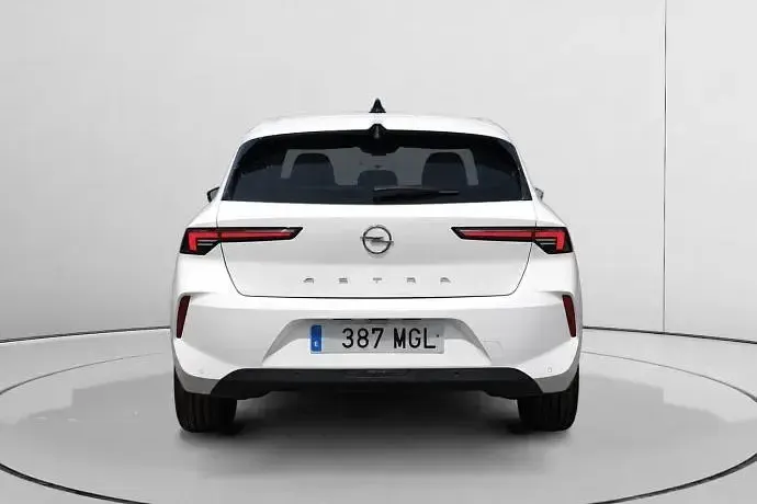 Usado Opel Astra Edition 130 CV (95 kW) 2023 Utilitario