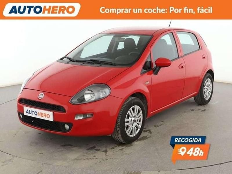 Usado Fiat Punto Pop 77 CV (56 kW) 2015 Rojo Utilitario