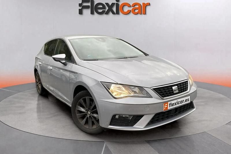 Gris Usado 2019 Seat Leon Style Berlina | 9990 € (Buen precio) - Imagen 1/4