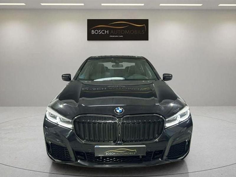 Usado BMW 740 Comfort Edition 340 CV (250 kW) 2022 Negro Berlina
