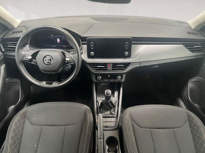 Usado Skoda Scala Ambition 110 CV (80 kW) 2023 Blanco Utilitario