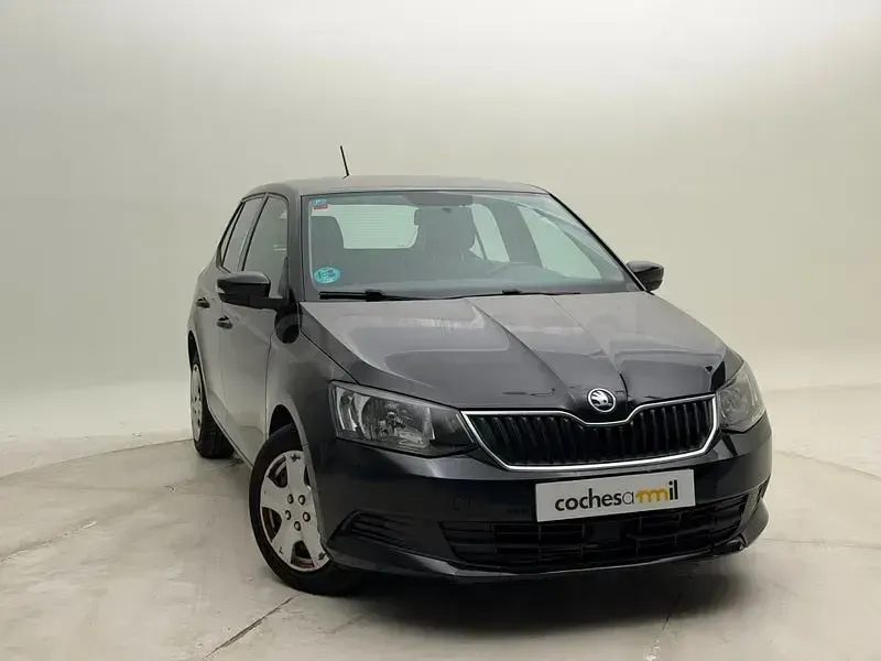 Usado Skoda Fabia Ambition 60 CV (44 kW) 2015 Negro Berlina