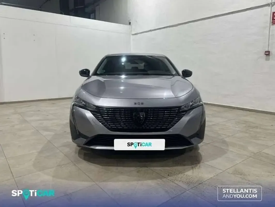 Usado Peugeot 308 Allure 131 CV (96 kW) 2024 Gris Utilitario