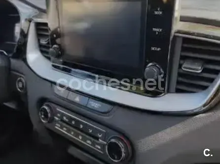 Usado Kia XCeed 140 CV (102 kW) 2020 Azul SUV