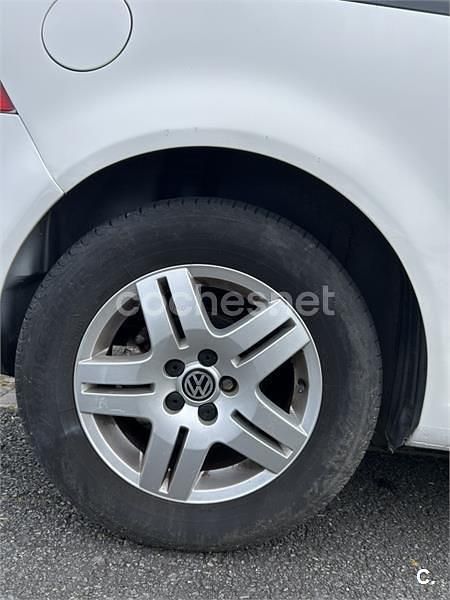 Usado VW Golf IV Conceptline 75 CV (55 kW) 2001 Blanco Berlina