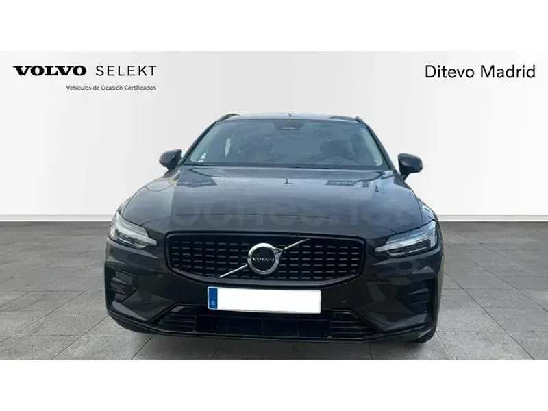 Usado Volvo V60 Plus 197 CV (144 kW) 2024 Gris / plata Familiar