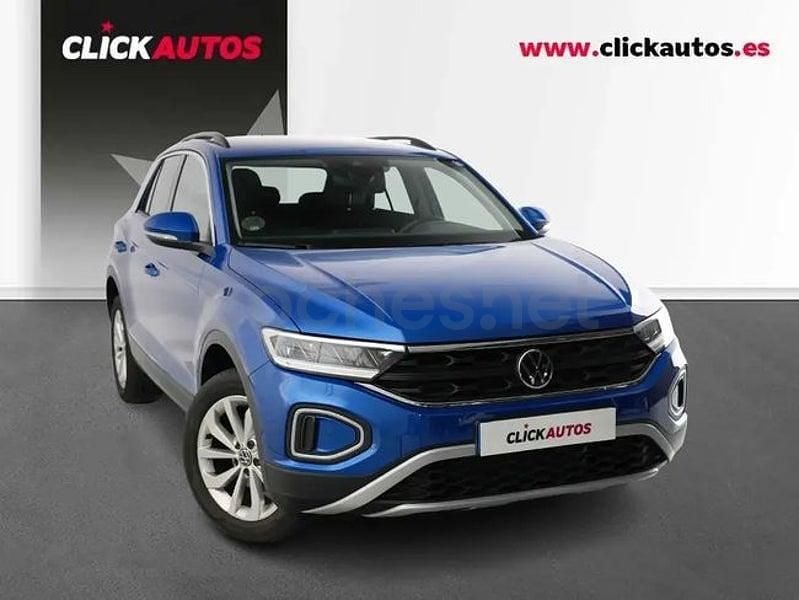 Usado VW T-Roc Life 110 CV (80 kW) 2024 Azul SUV