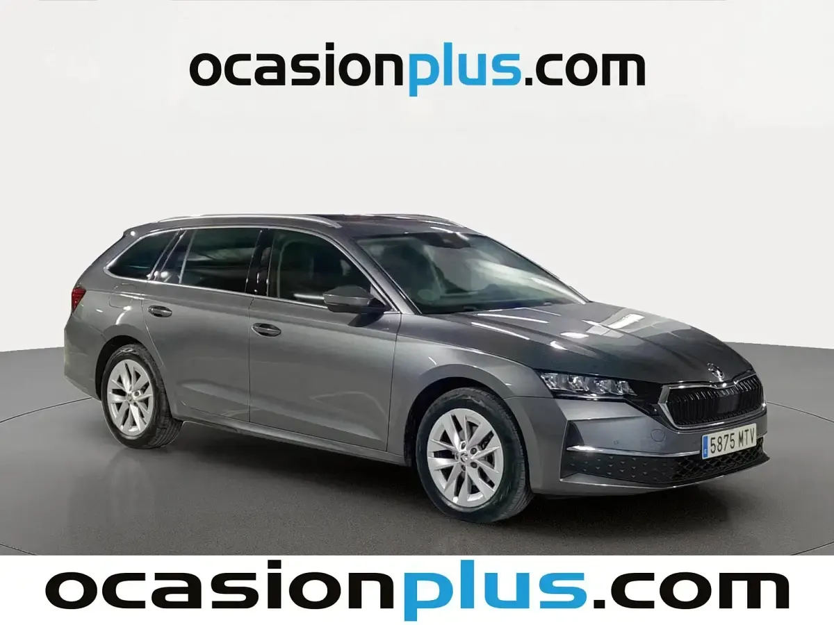 Usado Skoda Octavia 150 CV (110 kW) 2024 Gris Familiar