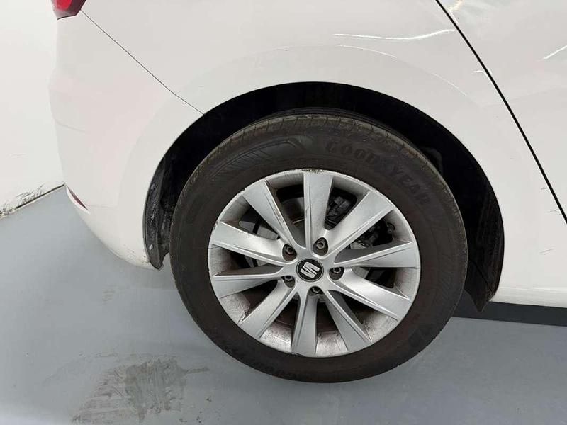 Usado Seat Leon Reference 131 CV (96 kW) 2019 Blanco Utilitario