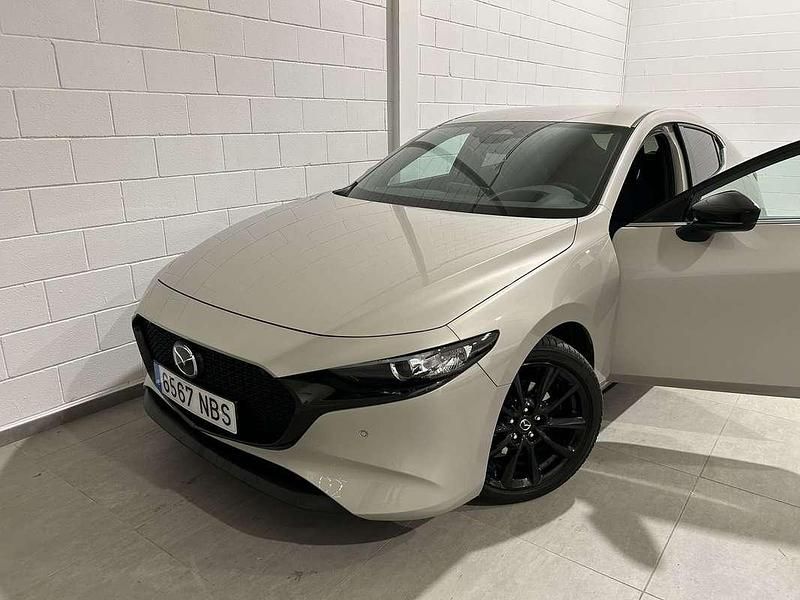 Usado Mazda 3 Homura-Line 140 CV (102 kW) 2025 Gris Utilitario